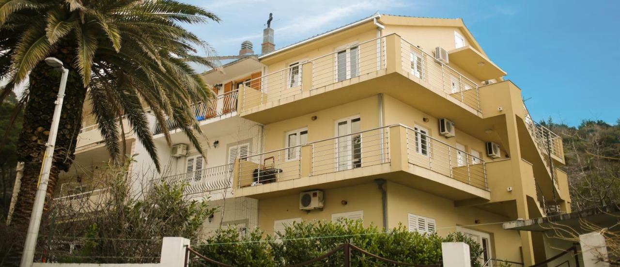 פודגורה Apartments Alma מראה חיצוני תמונה