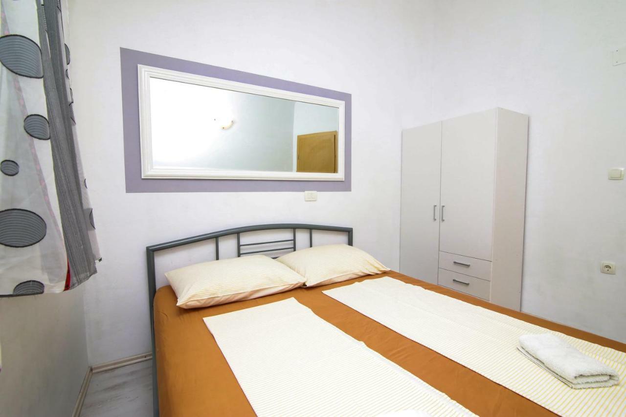 פודגורה Apartments Alma מראה חיצוני תמונה