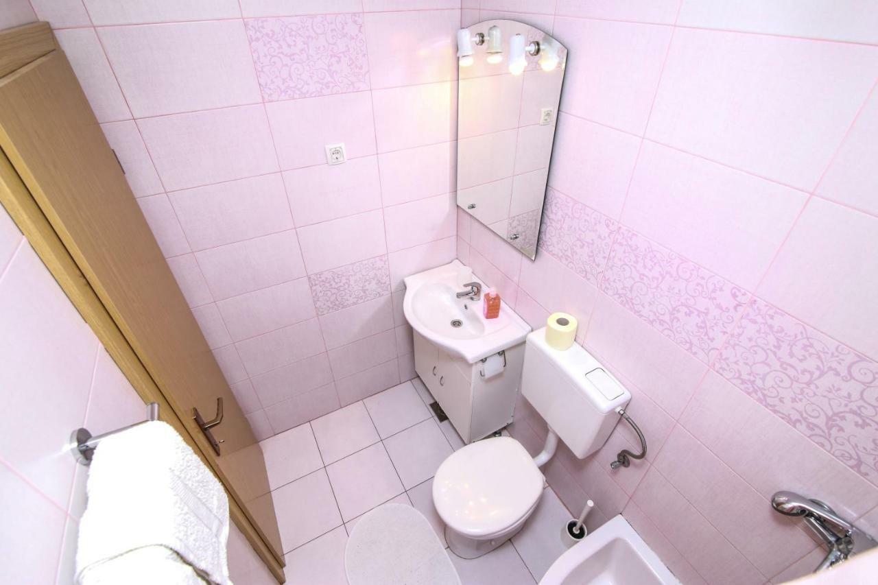 פודגורה Apartments Alma מראה חיצוני תמונה