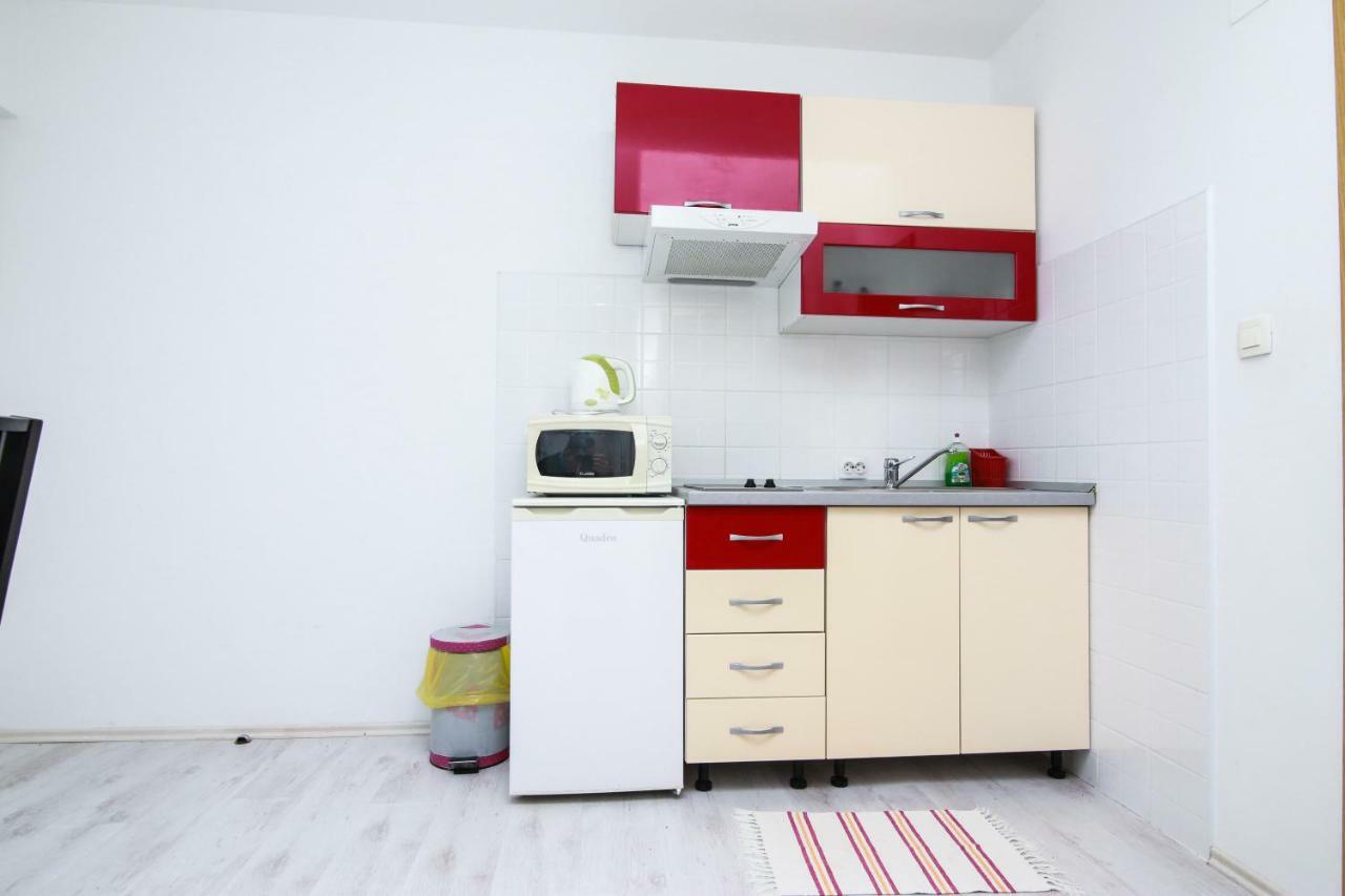 פודגורה Apartments Alma מראה חיצוני תמונה
