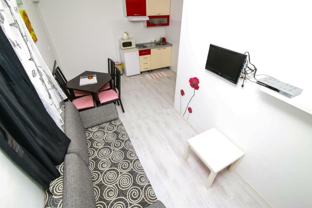 פודגורה Apartments Alma מראה חיצוני תמונה