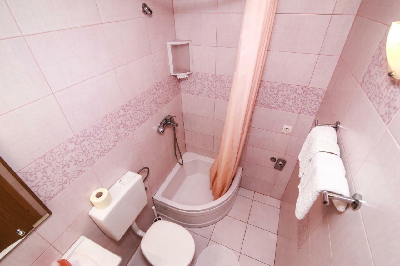פודגורה Apartments Alma מראה חיצוני תמונה